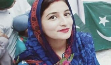 pehli sikh khatoon sahafi pakistan ke liye aezaaz