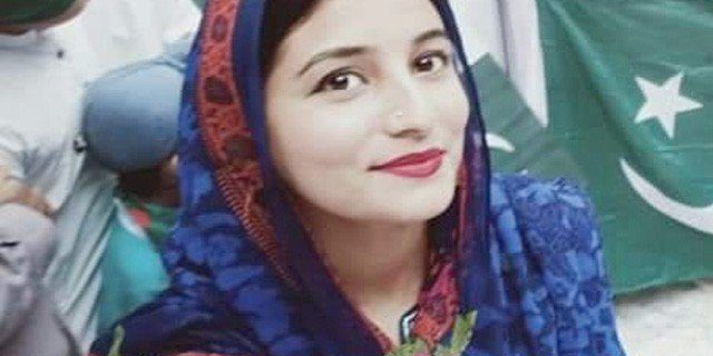 pehli sikh khatoon sahafi pakistan ke liye aezaaz