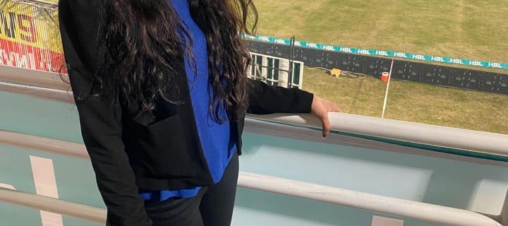 sach tv ki khatoon anchor mistafa