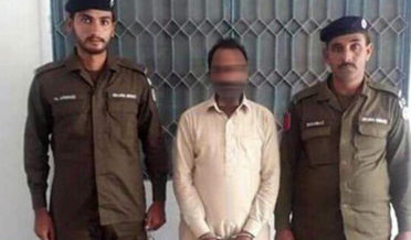 bhatta khor jaali sahafi range haaton pakra gya