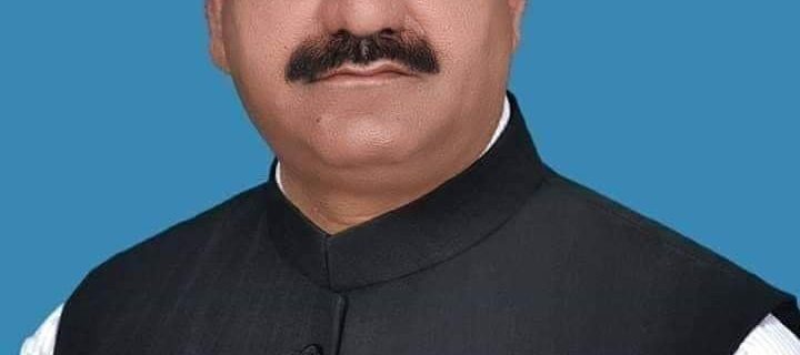 chitral mein haadsa senior sahafi ahl e khaana samait jaan bahaq