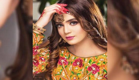 maroof adakara ko kuwait ke businessman se shadi karli
