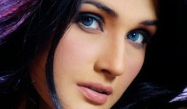 adakara zara sheikh pehli bar drama karengi