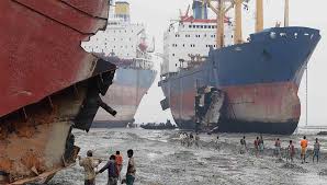 gadani ship breaking industry