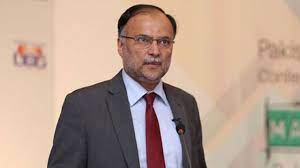 ahsan iqbal ne samaa ka boycott kardia