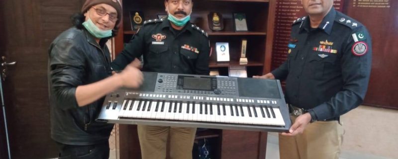 musician ka cheena hua keyboard mil gya