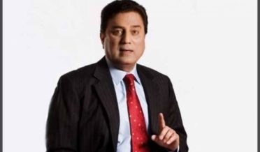 wafaqi ne bhi naeem bukhari se hath uthaliaa