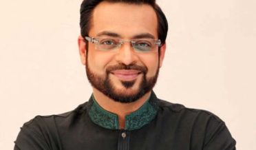 amir liaquat ki qabar kushai ka hukum nazarsaani ki darkhuast jama karne ka aelaan