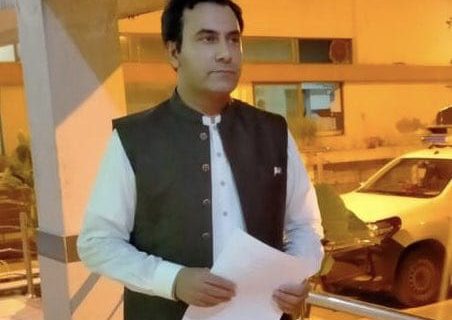 fawad chaudhary ka aik or anchor par tashaddud