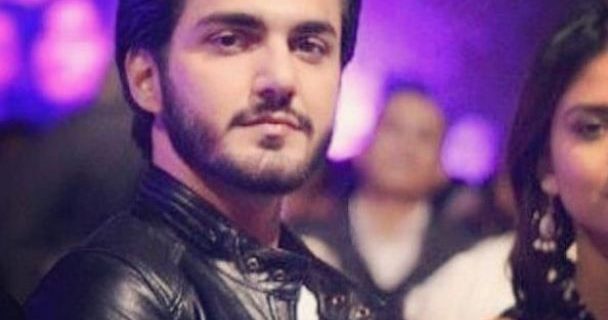 karachi ki soorat e haal or adakar ki siyasat dano ko bad duaein