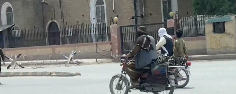 quetta mein 2 sahafi motorcycle se mehroom