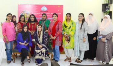 khawateen sahafion keliye beauty workshop ka ineqad