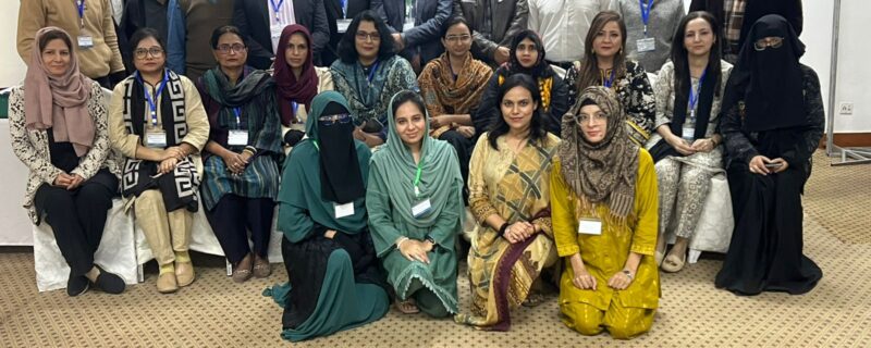 pak america sharakat daari par teen rozaa saahafati workshop ka ineqad