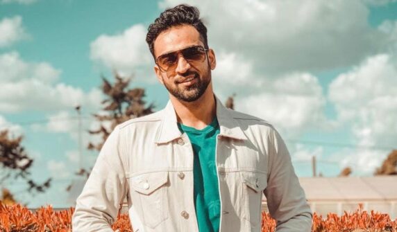 جون میں ڈرامہ مکمل ہوا، معاوضہ اب تک نہیں ملا، آغا مصطفیٰ۔۔۔