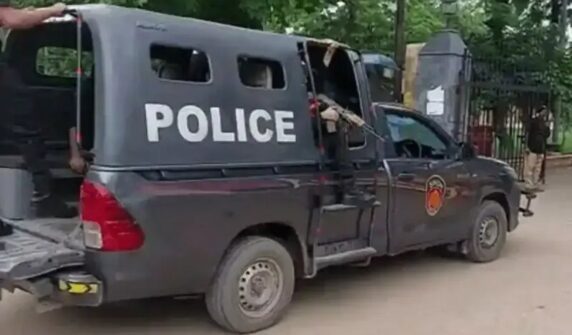 خاتون اینکر کا شوہر پر بلیک میلنگ کا الزام، مقدمہ درج،ملزم گرفتار۔۔۔۔