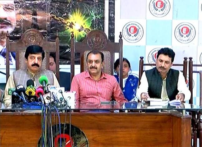 میڈیا مالکان کا احتساب ضروری ہوگیا ہے، گورنر پنجاب۔۔۔