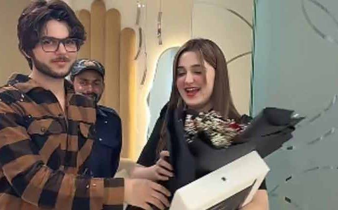 نانی والا کی بہن کو چھوڑنے والے پولیس اہلکار معطل۔۔۔۔