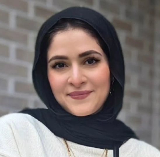 سابق اداکارہ مٗردوں کو غسل دینے لگیں۔۔۔