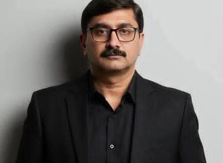 سینئر صحافی پر قاتلانہ حملہ، پولیس نے الٹا گرفتار بھی کرلیا۔۔۔