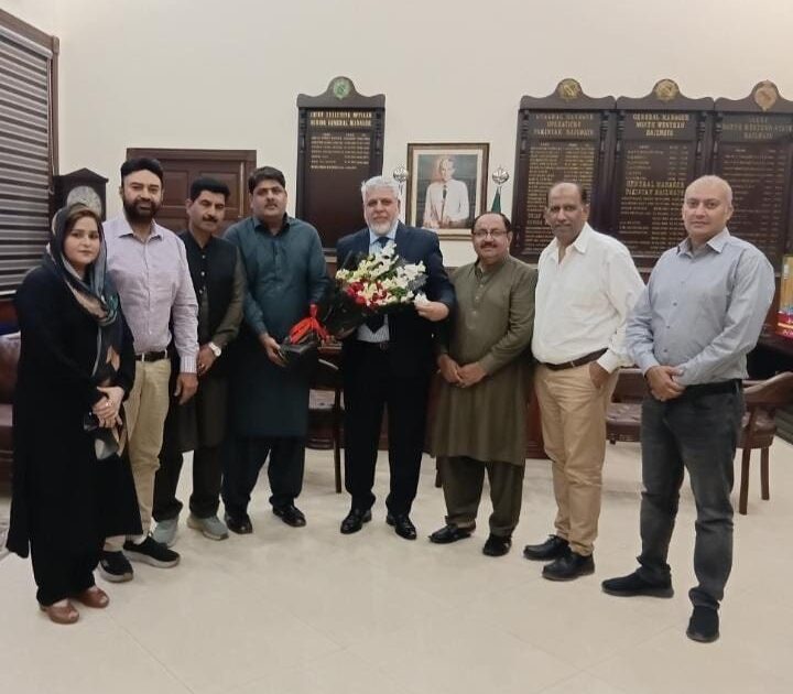 وزیرریلوے سے صحافیوں کی سفری رعایت بحالی کا مطالبہ۔۔۔۔
